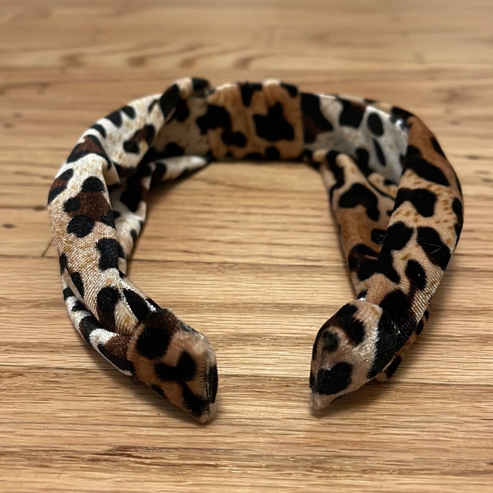 FREE WITH PURCHASE! Set of 3 Headbands - NWOT - Picture 4 of 5